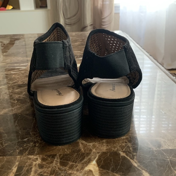 American eagle - Picture 3 of 6